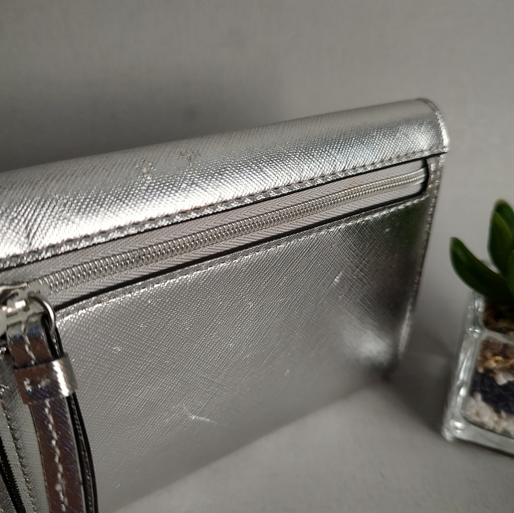 Victoria's Secret Metallic silver 3 Card Holder Pouch Envelope Wallet … - Picture 2 of 9